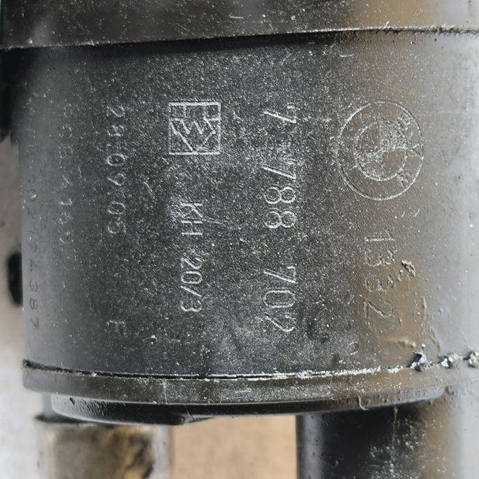 Podgrzewacz  paliwa 4 piny BMW E60 E61 E90 E91 e92 e93 e87 e65