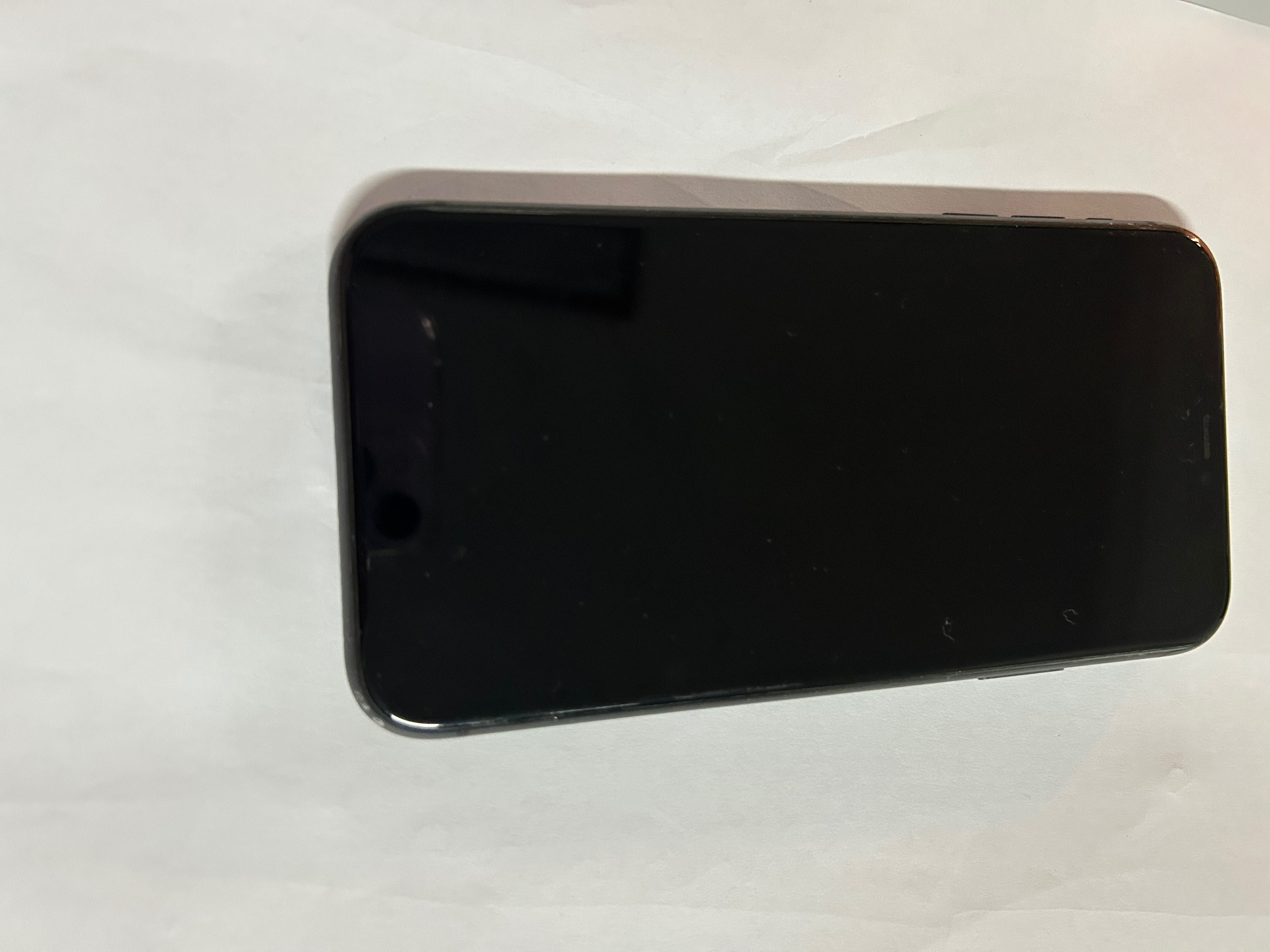 iPhone 11 preto bom estado