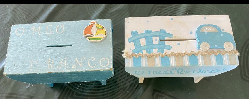 Mealheiro de banco criança pintado à mão