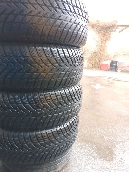 Продам покришки nokian snowprof 2 suv 225 55 4 шт