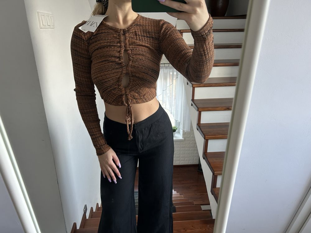 Zara crop top z wycieciem na dekolcie wiazaniem krotki bluzka nowa s