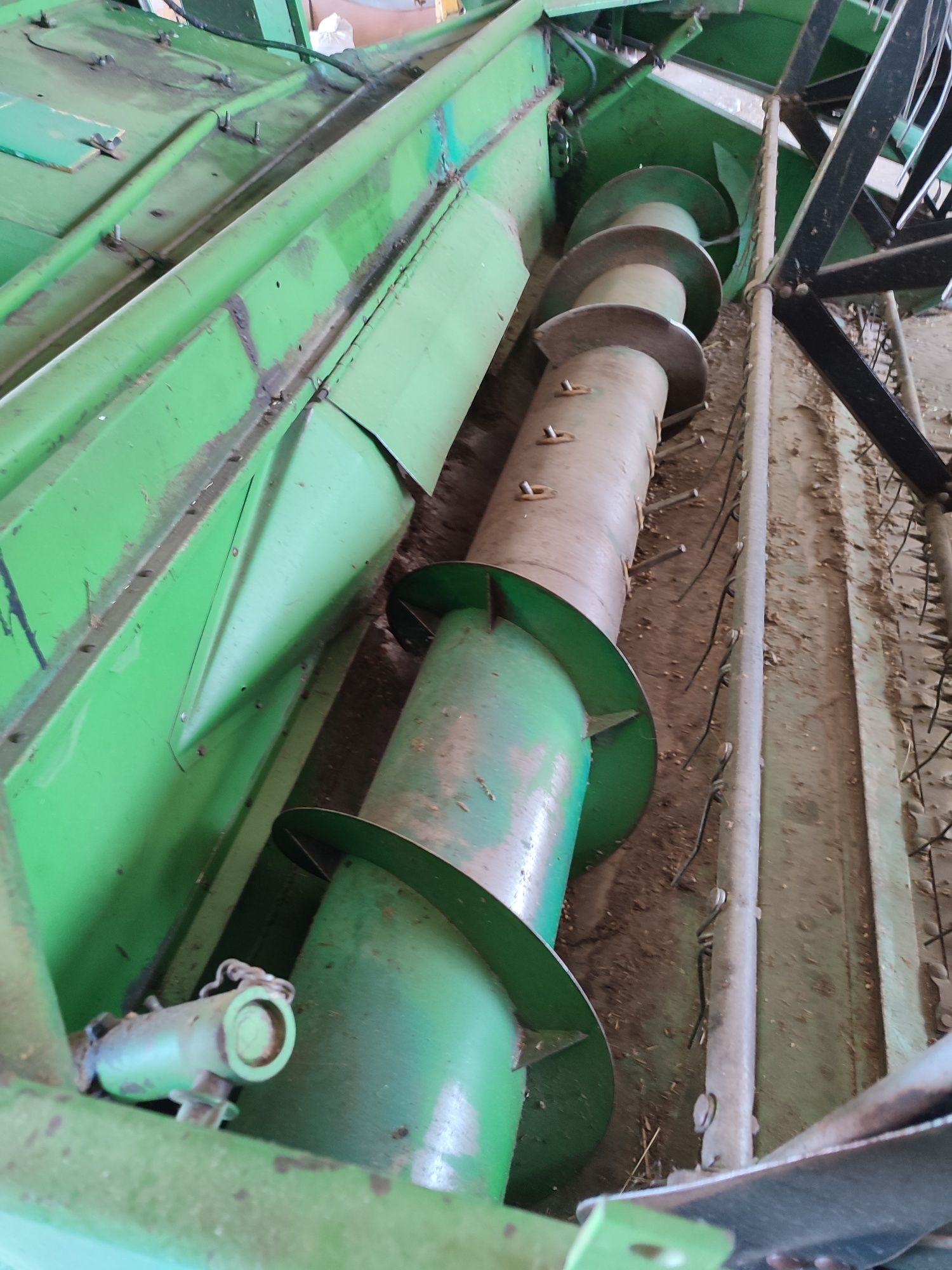John Deere 1032 комбайн зернозбиральний джон дір