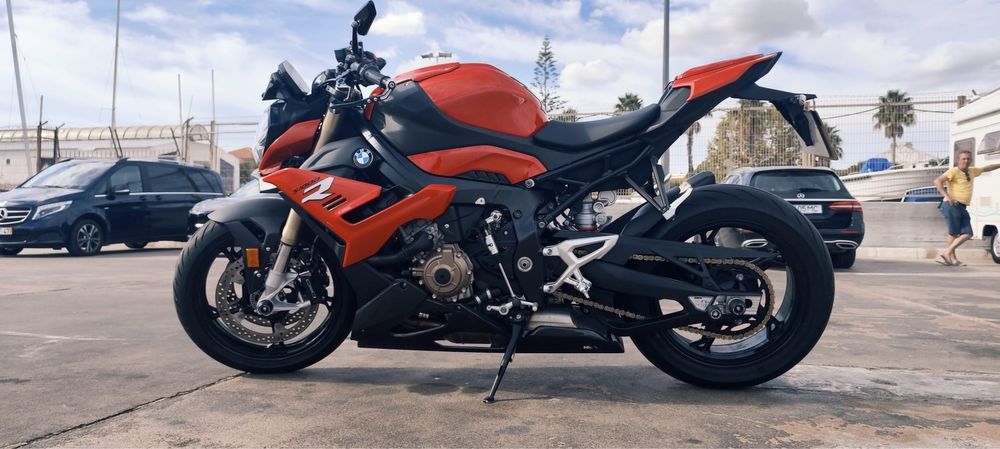 S1000r 2022 muito bem estimada