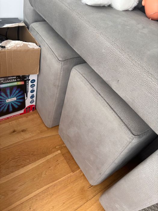 Sofás mesa e móvel