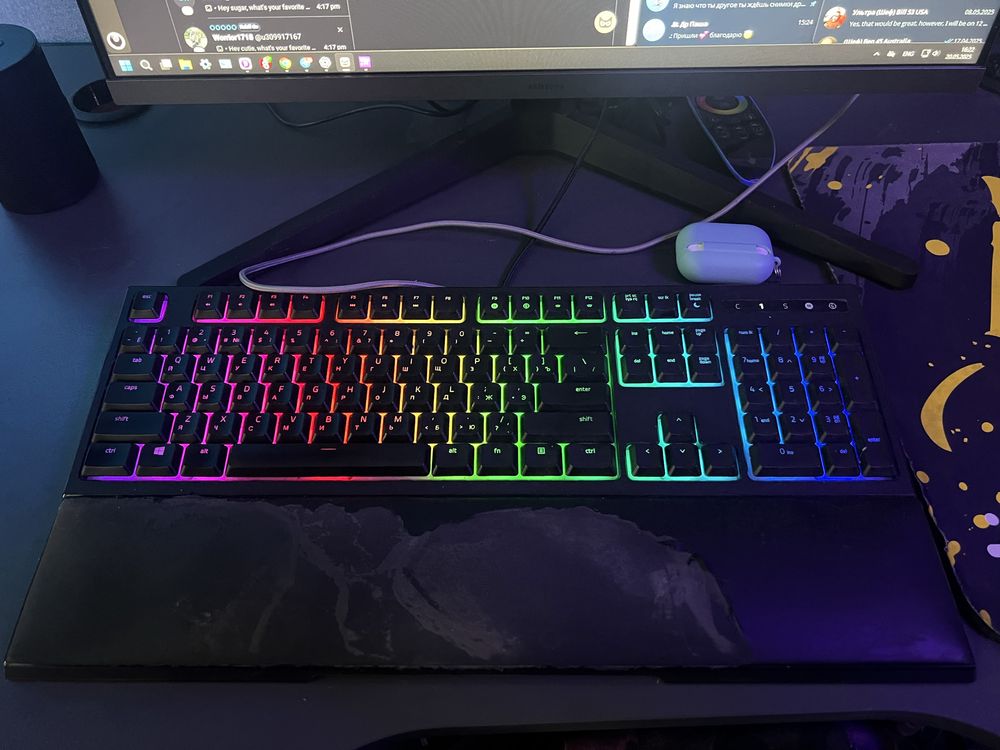 Продам клавиатуру Razer Ornata Chroma