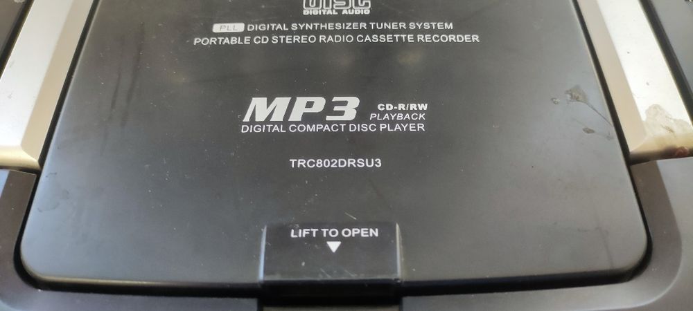 Radiomagnetofon Hyundai trc802drsu3