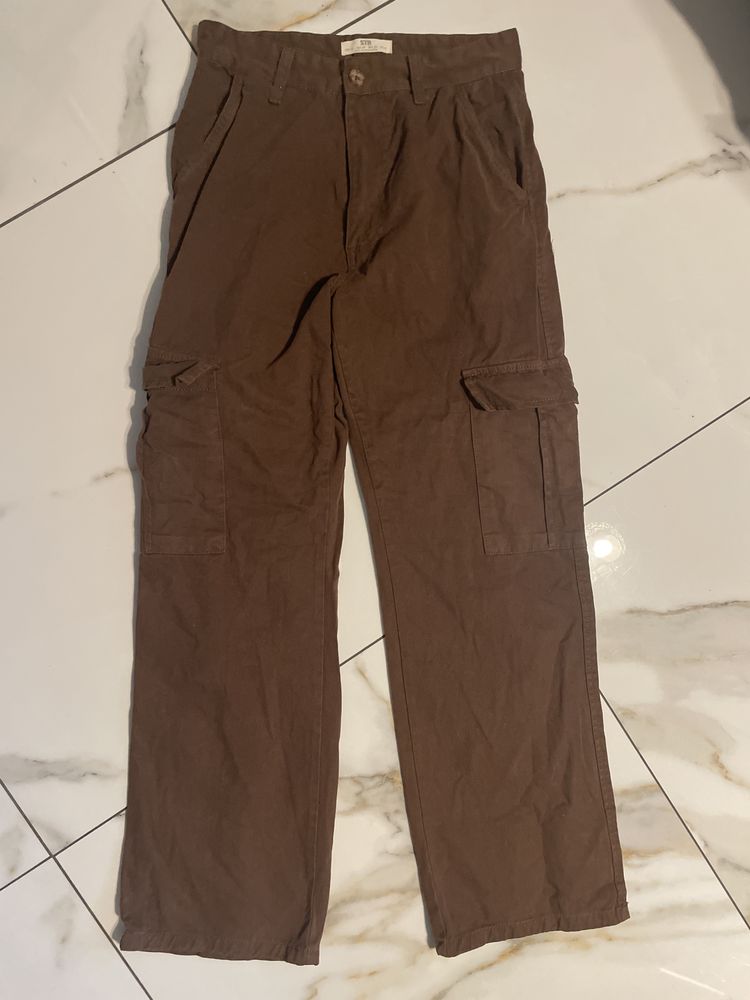 Spodnie bojówki damskie stradivarius rozmiar 40  STR