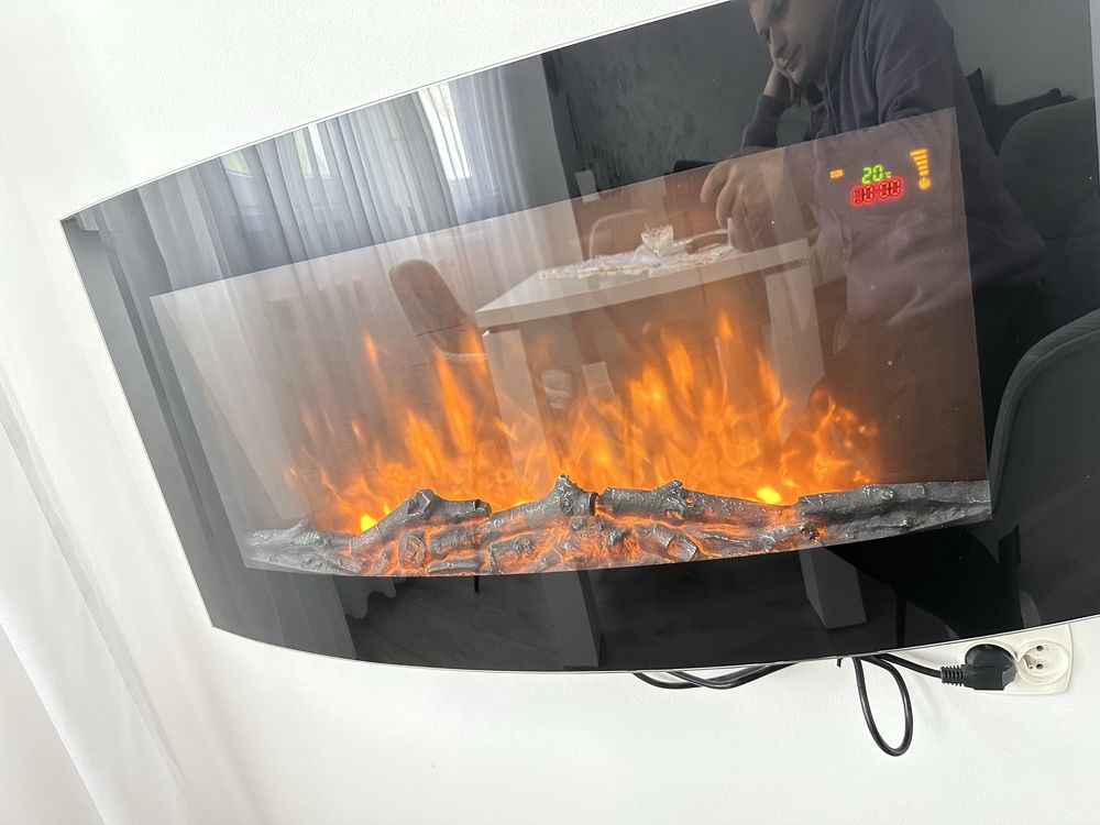 Elektryczny kominek ścienny / 2 razy używany