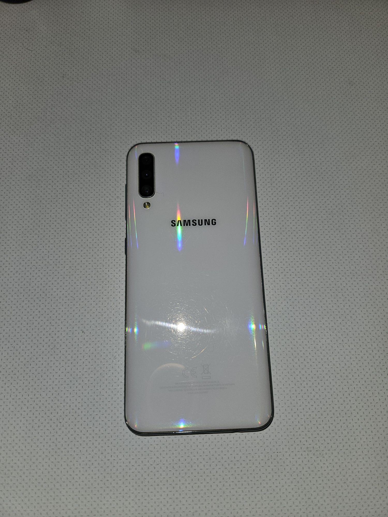 Смартфон Samsung A50 4/128
