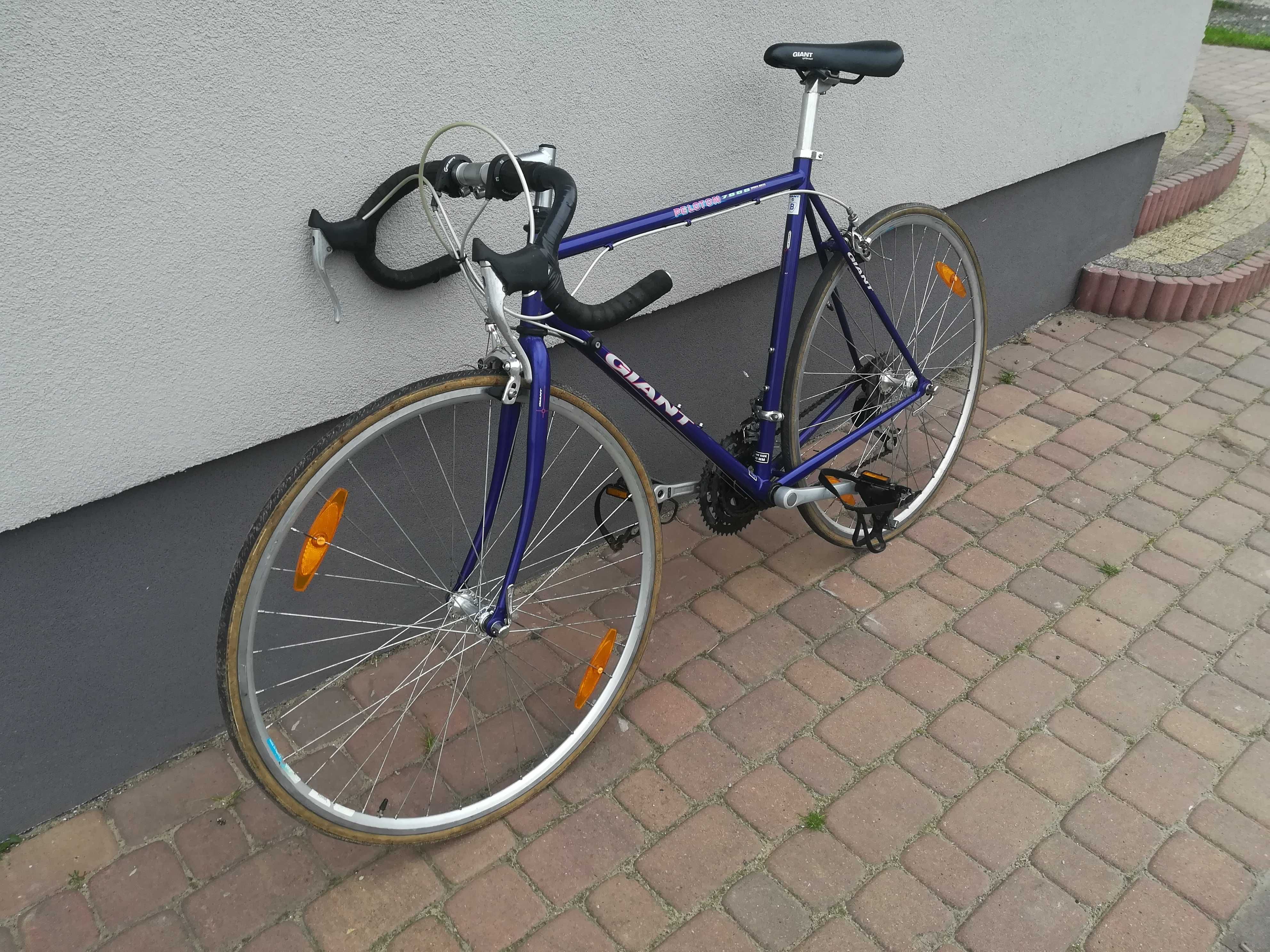 *Giant Peleton 7000 *