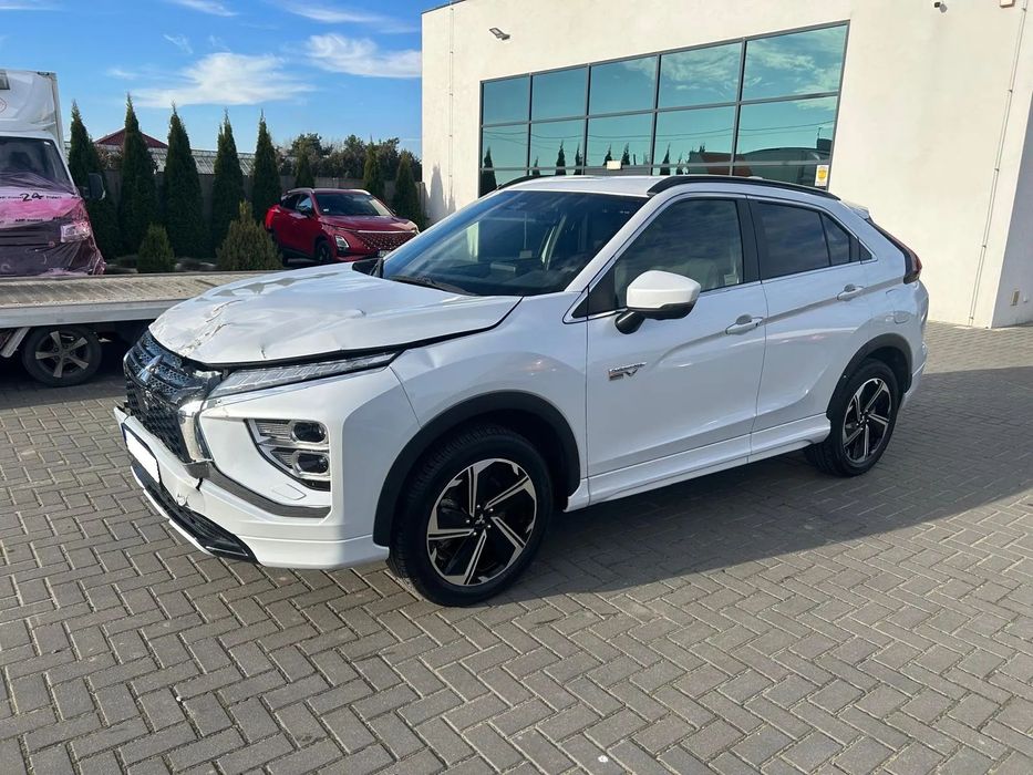 Mitsubishi Eclipse Cross Salon PL / Niski przebieg / Bogate wyposażenie / Plug IN / 188 KM