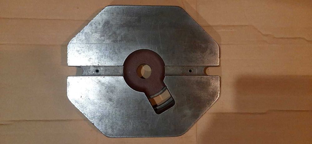 Поворотная основа. Тиски фрезерные WMW SX1-160 Heckert. Германия