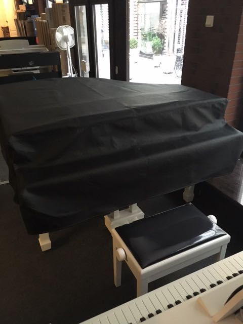 Pokrowiec na fortepian ,eko-skóra