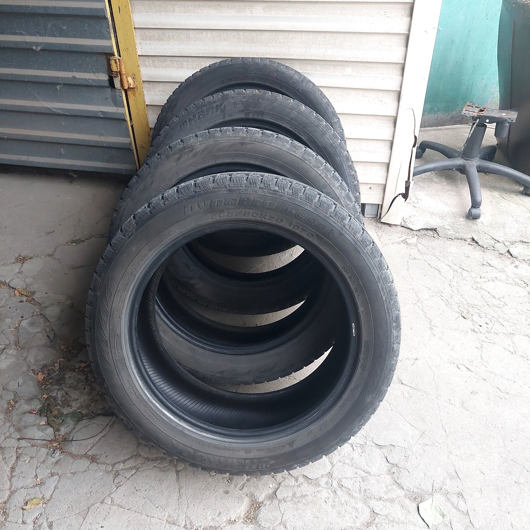 Продам резину 265 50 20 зима