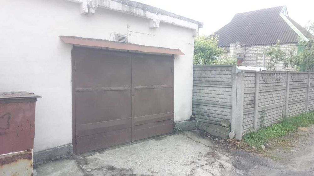 Сдам капитальный гараж с возможностью зарядки авто, верх ул.Рабочая.