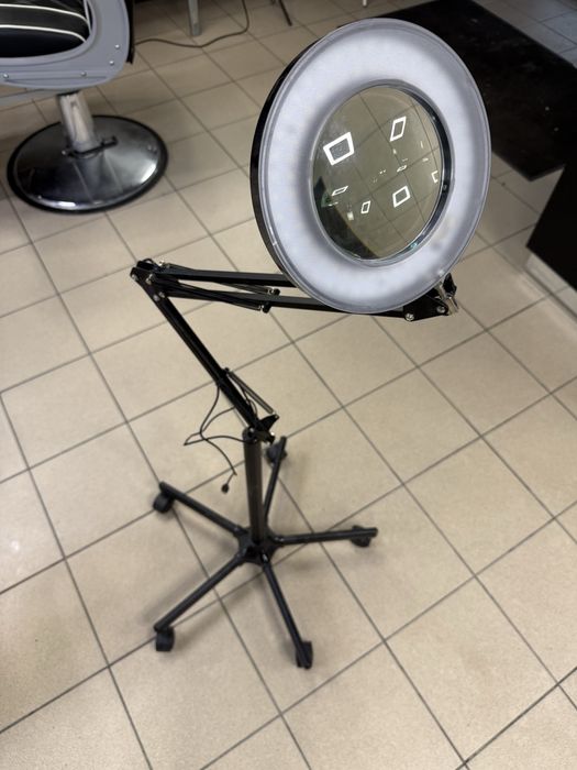 Lampa lupa kosmetyczna dermatologiczna 120 LED ze statywem