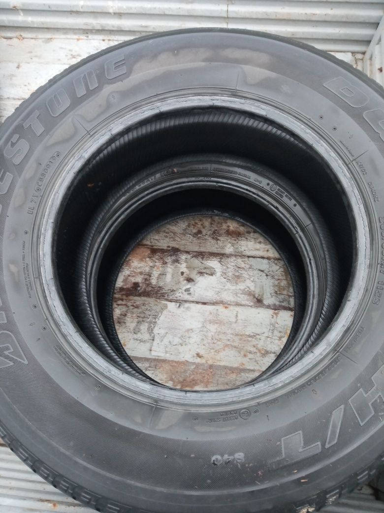 Продам летнюю резину BRIDGESTONE , 265/65 R17 112S,