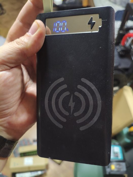 Павербанк 44000 mAh. 5 портов, скоростная зарядка.