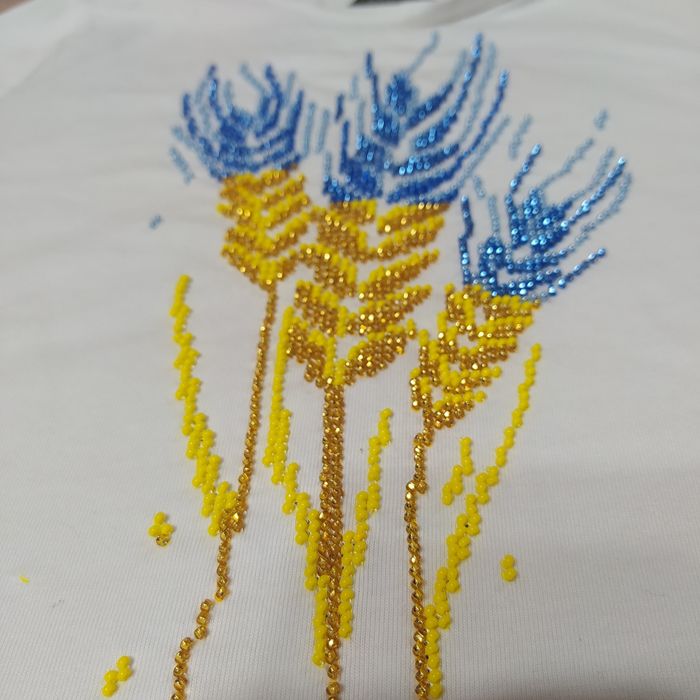 Футболка ручна вишивка