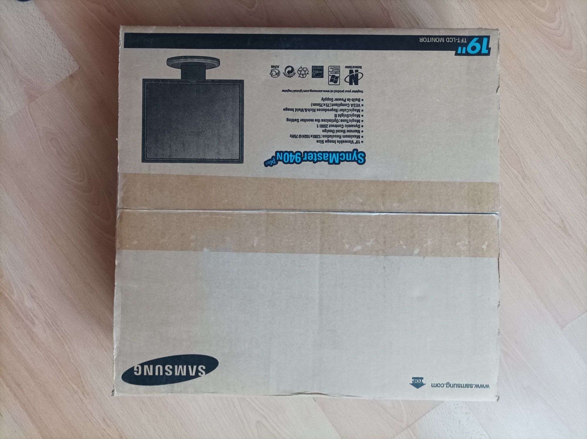 Monitor Samsung 19 cali nieobrotowy