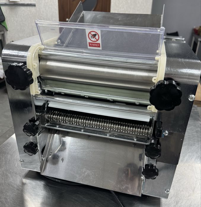 Тісторозкатка -лапшерізка