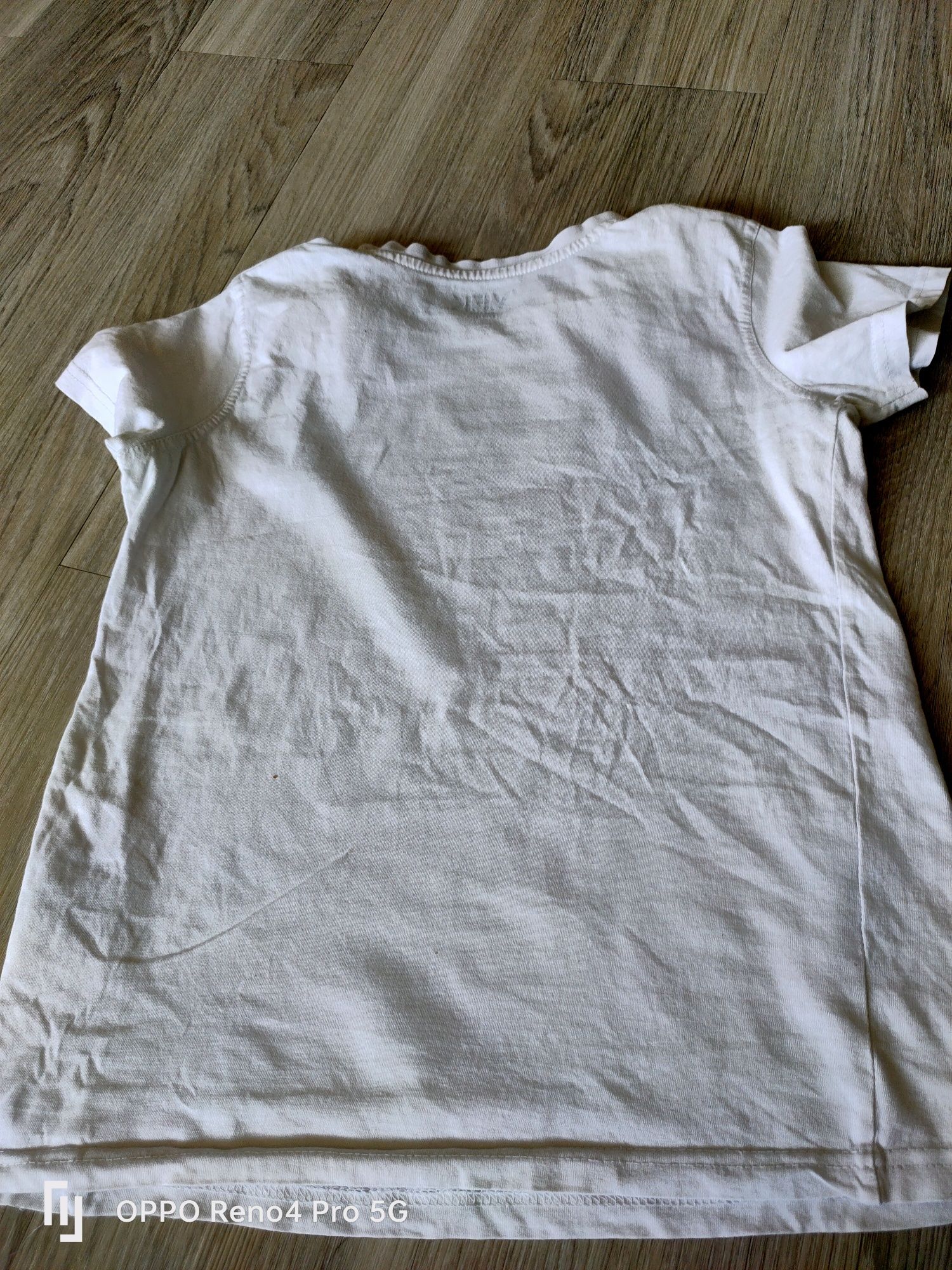 T-shirt biały 134 / 140