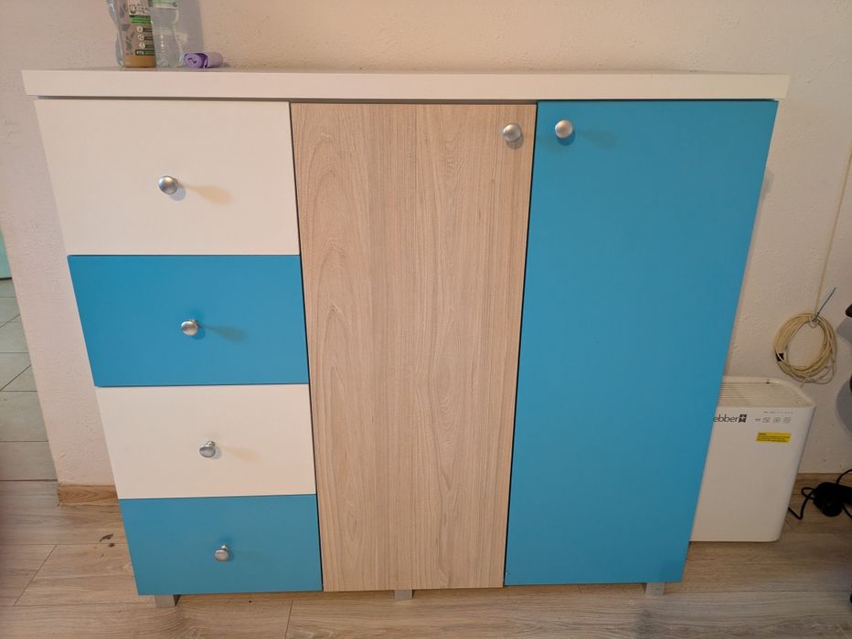 Sprzedam komodę  w dobrym stanie