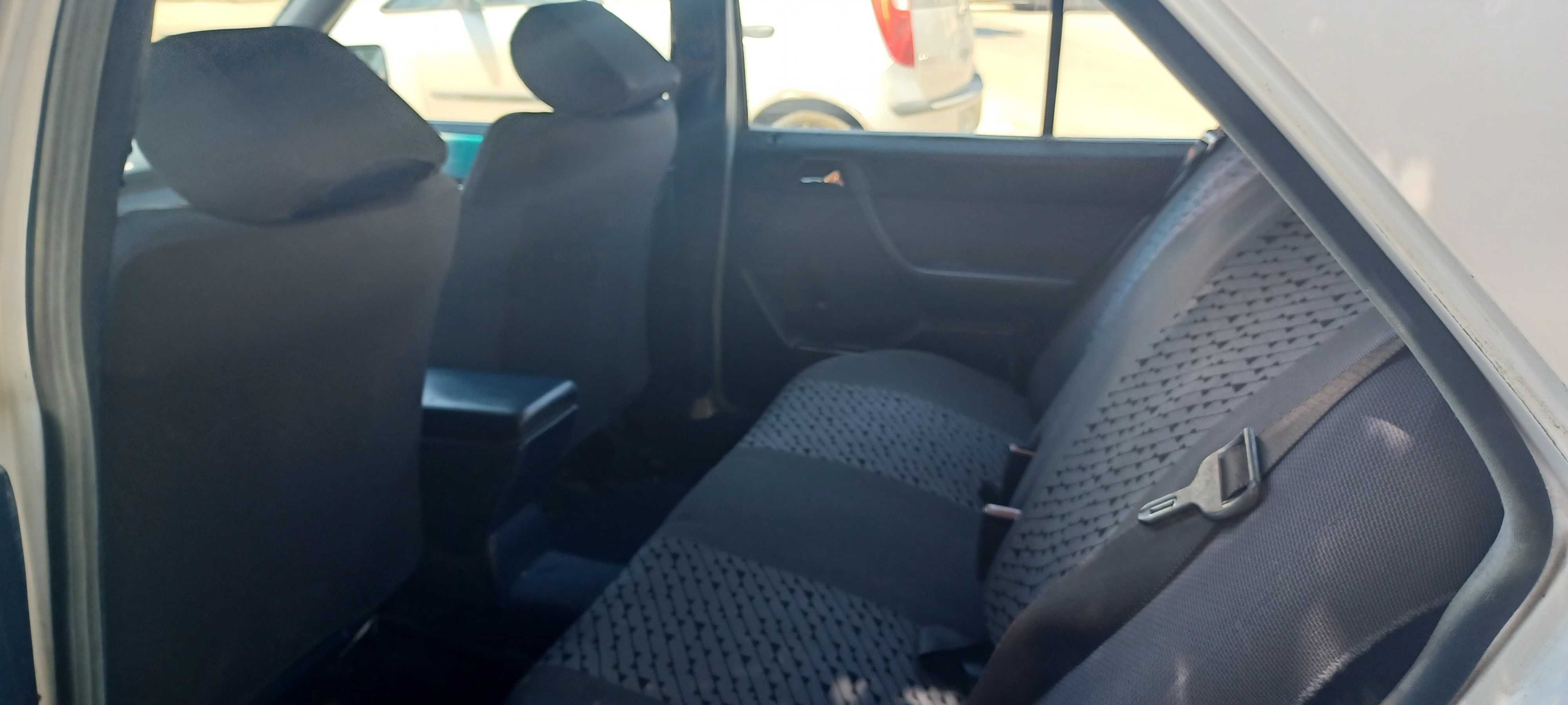 Bom carro Mercedes 200 D