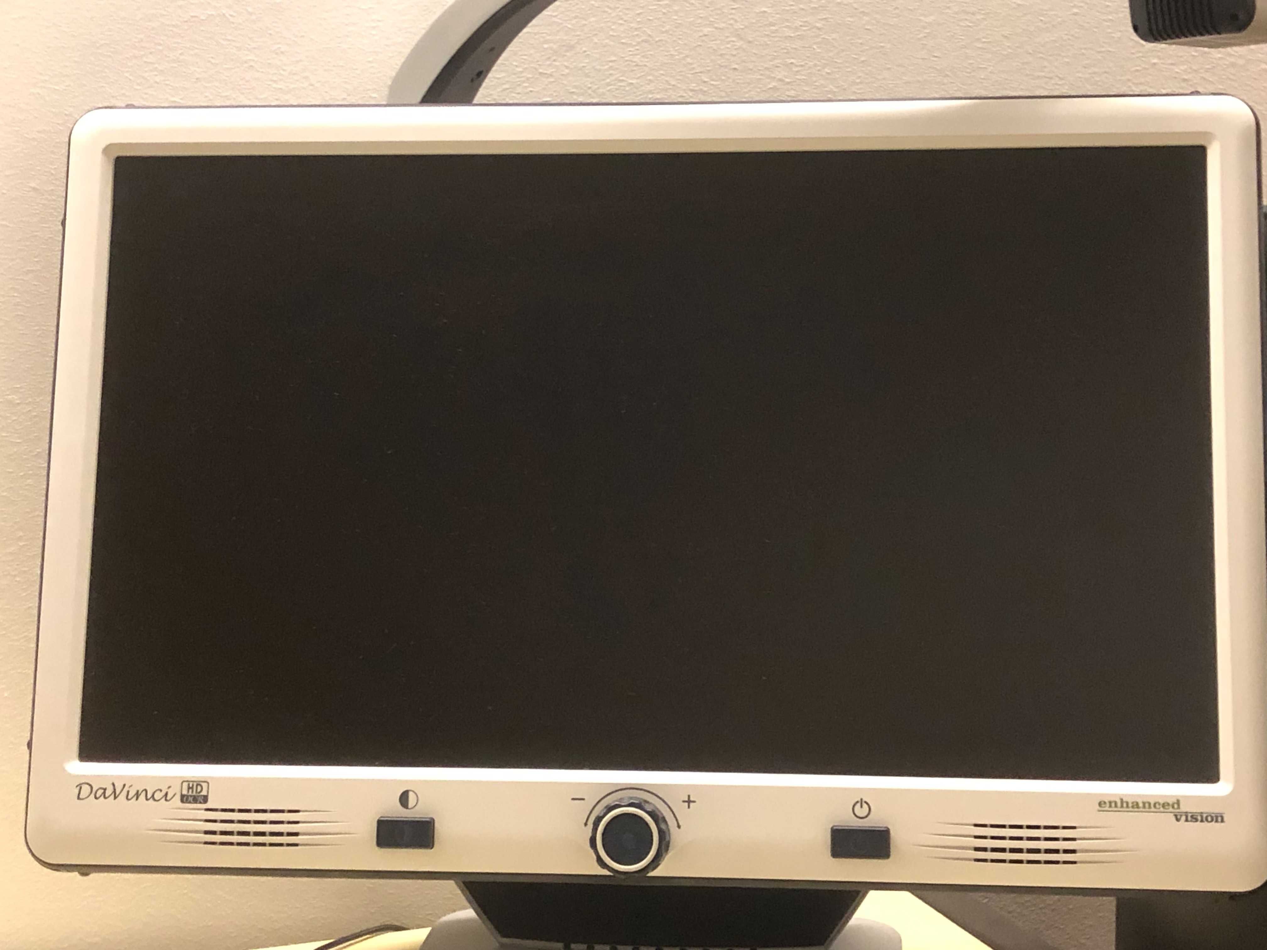 Monitor Ampliador DaVinci que lê em voz alta os seus documentos.