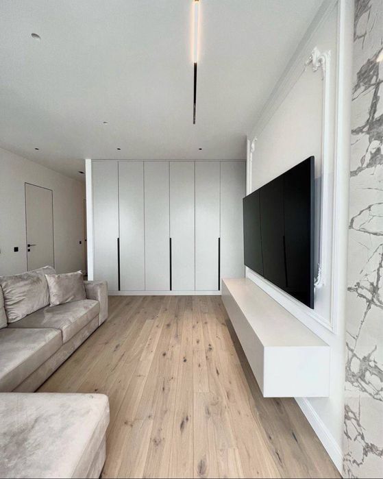 Здам квартиру з великою терасою в центрі міста