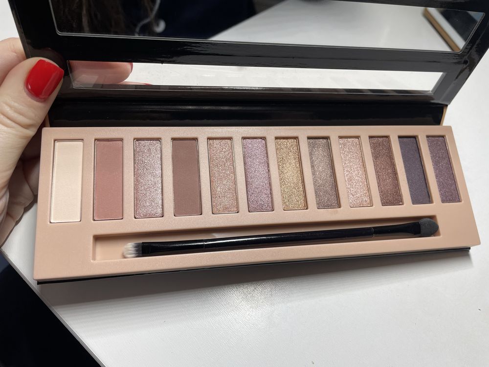 Палетка тіней NUDES. Тіні для повік, тени для век Estee Lauder Tilbury