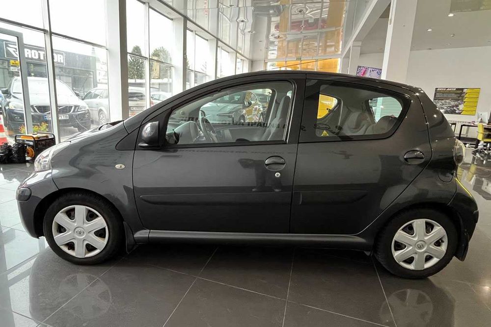 Toyota Aygo 2011 року