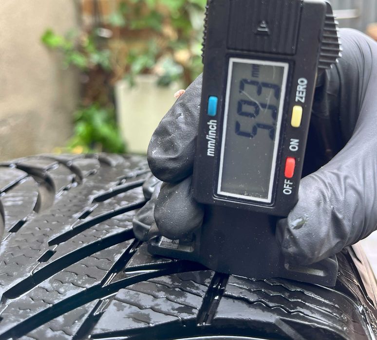 koła BMW X5 F15: OPONY ZIMOWE+FELGI: 6.853.952- 255/55R18