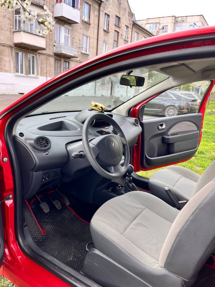 Renault Twingo 2009 рік 1.2л
