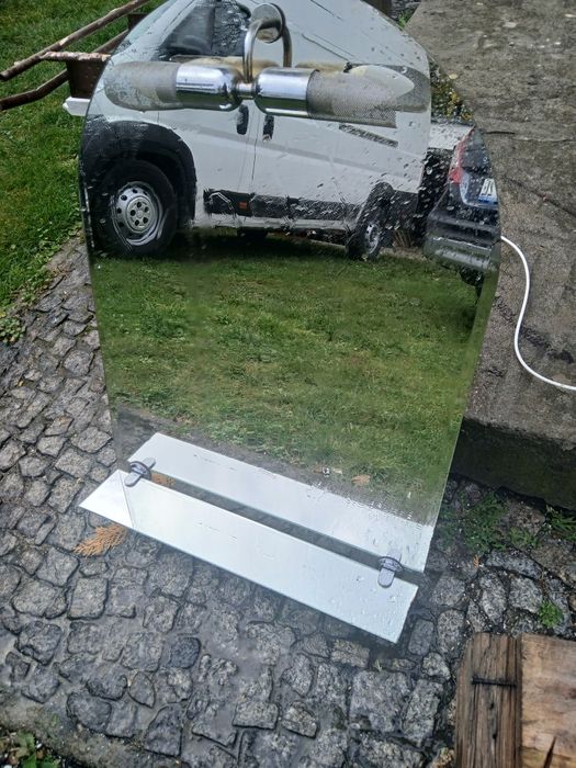 Lustro Łazienkowe z półką i kinkietem