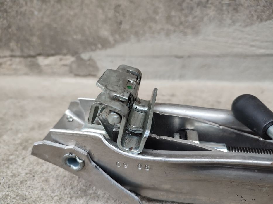 Домкрат Audi A6 c5 Volkswagen Passat b5 Golf 4 Skoda superb 1 гольф 4