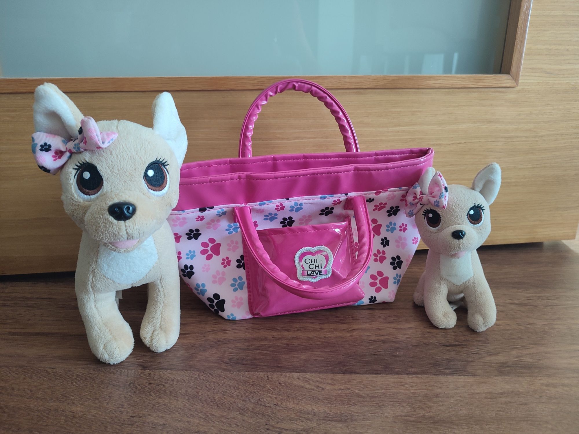 Mala ChiChi Love com cãezinhos de peluche