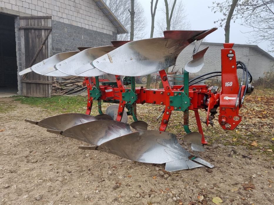 Pług obrotowy KVERNELAND Lb85 VARIO 3 skiby