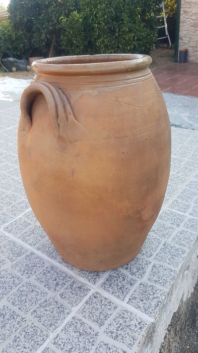 Pote Antigo em Barro