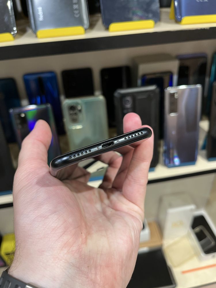 Apple iPhone SE 2022 (3rd Gen)