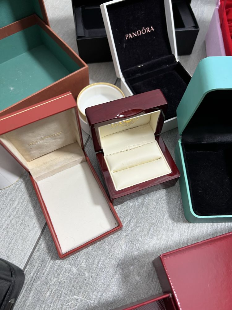 Коробки для зберегання та декору Tiffany