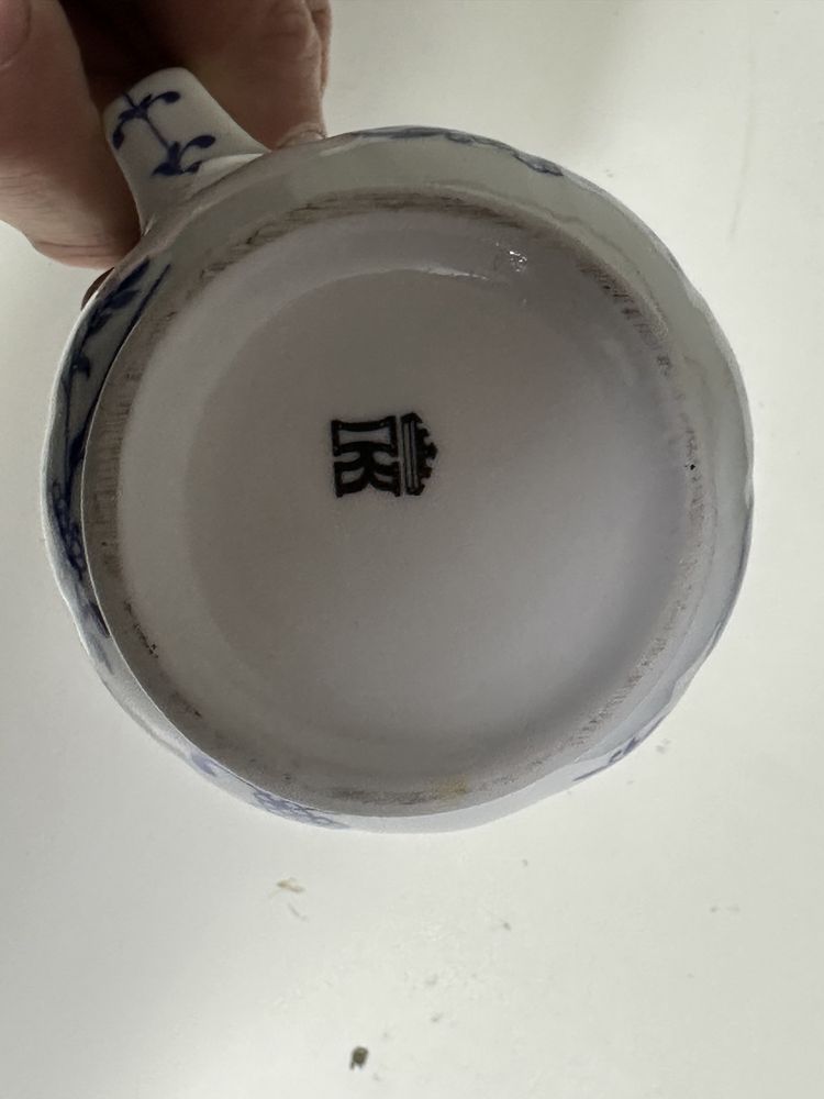 Porcelanowa sosjerka Krzysztof