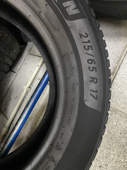 Всесезонні шини 215/65 R17 (103V) MICHELIN