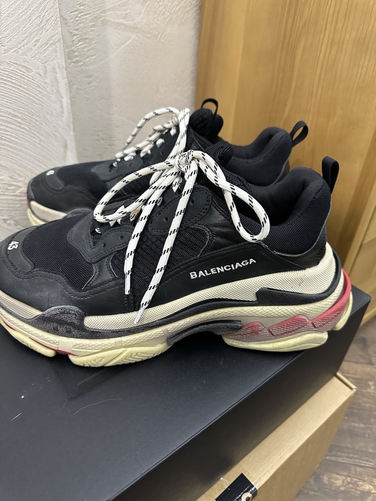 Balenciaga triple s