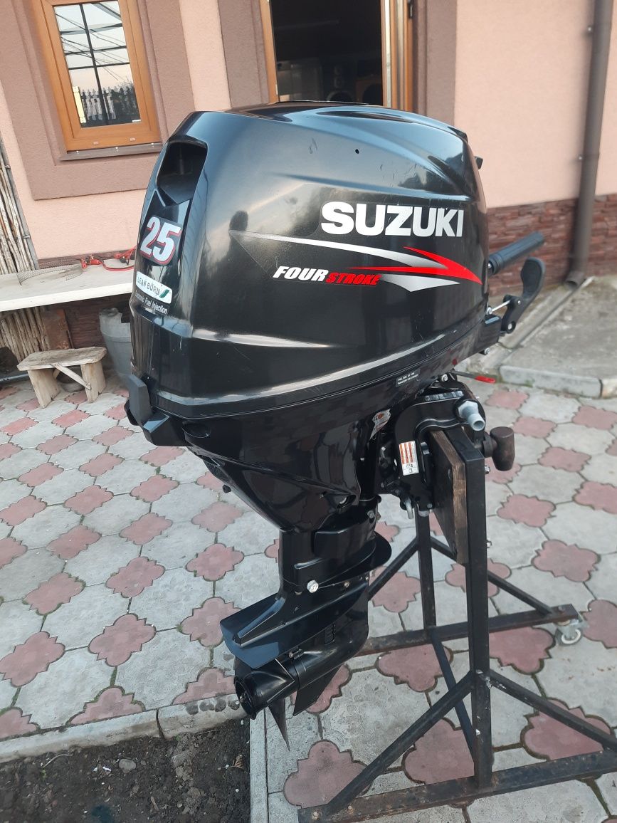 Лодочный мотор suzuki 25