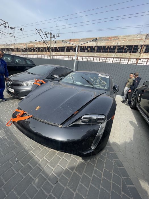 Porsche taycan разбірка шрот в Одессе