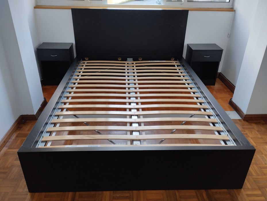 Cama de casal com estrado