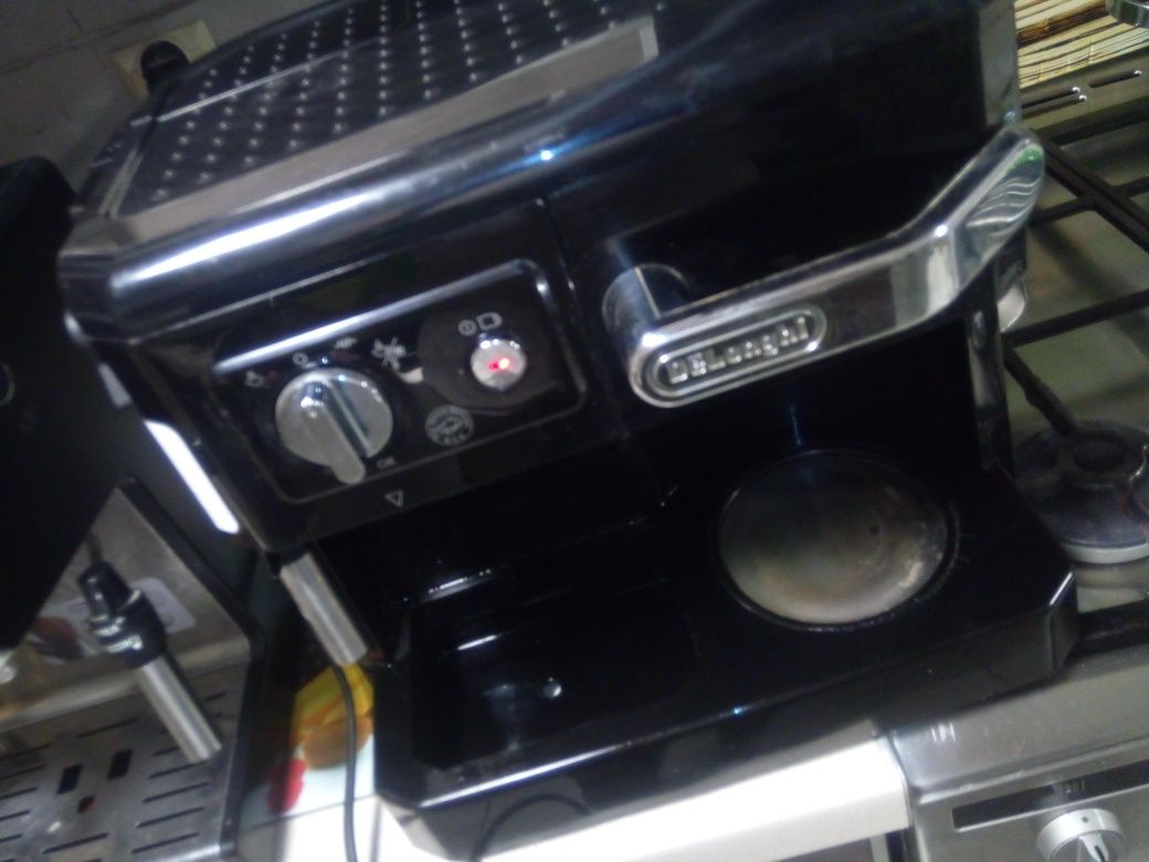 DeLonghi ekspres