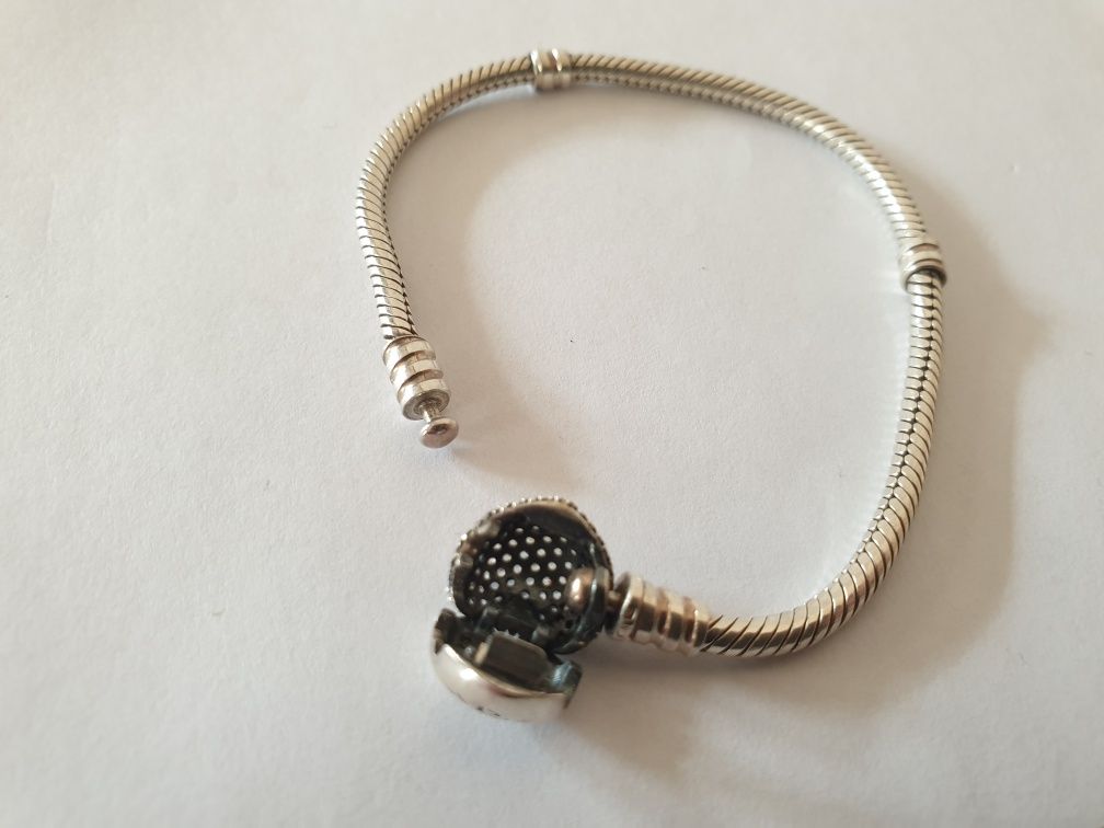 linda pulseira original Pandora em prata contrastada fecho coração