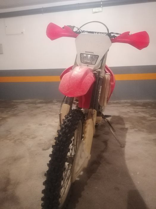 Vendo CRF250, Matriculada